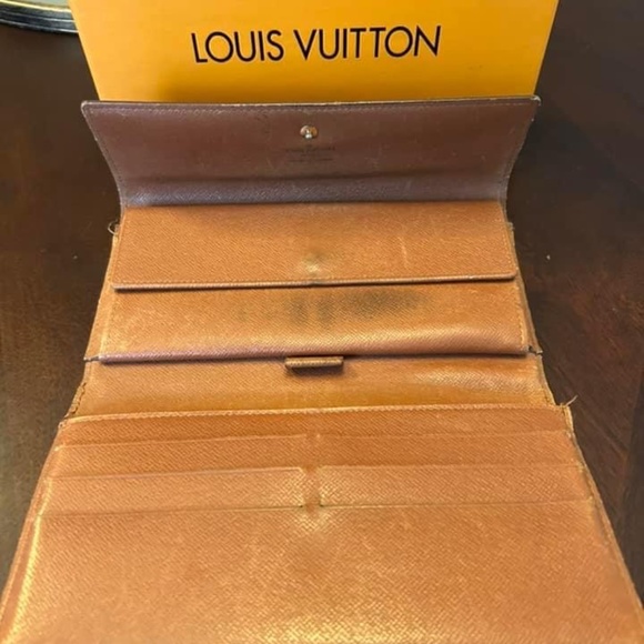 Authentic Louis Vuitton Port Trésor Monogram Snap Wallet - Picture 7 of 9